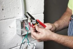 Milwaukee - 7-in1 Kombizange (4932478554) -Werkzeugverkaufsgeschäft milwaukee 7 in1 kombizange 49324785547