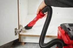 Milwaukee - AIR - TIP 2-in-1 Fugen- Und Bürstenaufsatz(AT-3) (4932498012) -Werkzeugverkaufsgeschäft milwaukee air tip 2 in 1 fugen und buerstenaufsatz at 3 49324980127