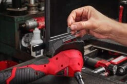 Milwaukee - Akku-Inspektionskamera Ohne Akku (M12 ATB-0C) (4933493136) -Werkzeugverkaufsgeschäft milwaukee akku inspektionskamera ohne akku m12 atb 0c 493349313613