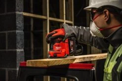 Milwaukee - Akku Schwingschleifer (BQSS) -Werkzeugverkaufsgeschäft milwaukee akku schwingschleifer bqss6