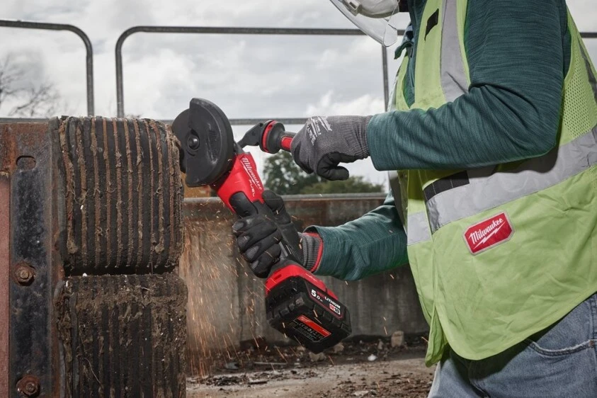 Milwaukee - FUEL ONEKEY Sicherheits Akku-Winkelschleifer (M18 ONEFSAGSVO 125X) 3 Milwaukee - FUEL ONEKEY Sicherheits Akku-Winkelschleifer (M18 ONEFSAGSVO 125X) – Bild 3