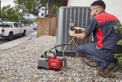 Milwaukee - M18 Akku Vakuum Pumpe (FVP5) -Werkzeugverkaufsgeschäft milwaukee m18 akku vakuum pumpe fvp52