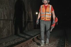 Milwaukee - M18 Akku - Vertikaler Schlagschrauber 1" Vierkant (M18 FHIWF1R) 15 Milwaukee - M18 Akku - Vertikaler Schlagschrauber 1" Vierkant (M18 FHIWF1R) -Werkzeugverkaufsgeschäft milwaukee m18 akku vertikaler schlagschrauber 1 vierkant m18 fhiwf1r8