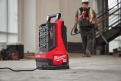 Milwaukee - MX FUEL Schnellladegerät (MXFSC) (4932492848) -Werkzeugverkaufsgeschäft milwaukee mx fuel schnellladegeraet mxfsc 49324928485