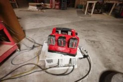 Milwaukee - Packout 6 Fach Schnell - Multi-Ladegerät M18 (M18 PC6) ( 4932480162) -Werkzeugverkaufsgeschäft milwaukee packout 6 fach schnell multi ladegeraet m18 m18 pc6 49324801628