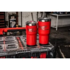 Milwaukee - Packout Tumbler Thermobecher 887ml (4932479075) -Werkzeugverkaufsgeschäft milwaukee packout tumbler thermobecher 887ml 49324790752