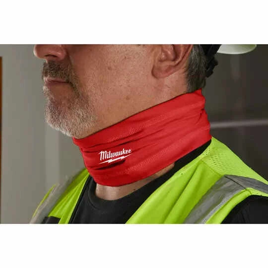 Milwaukee - Schlauchtuch Rot (4933478780) 3 Milwaukee - Schlauchtuch Rot (4933478780) – Bild 3