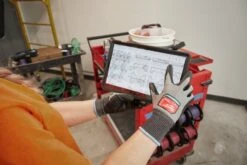 Milwaukee - Schnittschutzhandschuhe HI-DEX Klasse B -Werkzeugverkaufsgeschäft milwaukee schnittschutzhandschuhe hi dex klasse b2