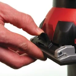 Milwaukee - Schwingschleifer SPS 140 (4933447015) -Werkzeugverkaufsgeschäft milwaukee schwingschleifer sps 140 49334470152