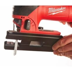 Milwaukee - Stichsäge (JS 120 X) (4933381680) -Werkzeugverkaufsgeschäft milwaukee stichsaege js 120 x 49333816803